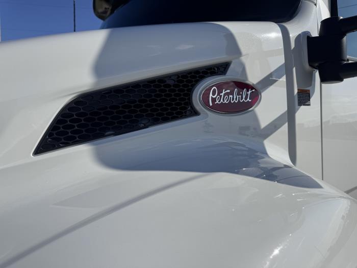 2027 Peterbilt 548-9