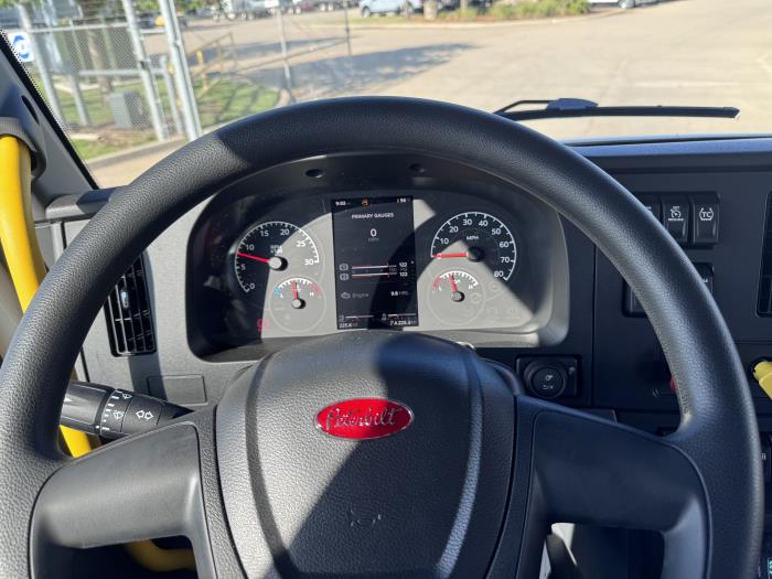 2027 Peterbilt 548-22