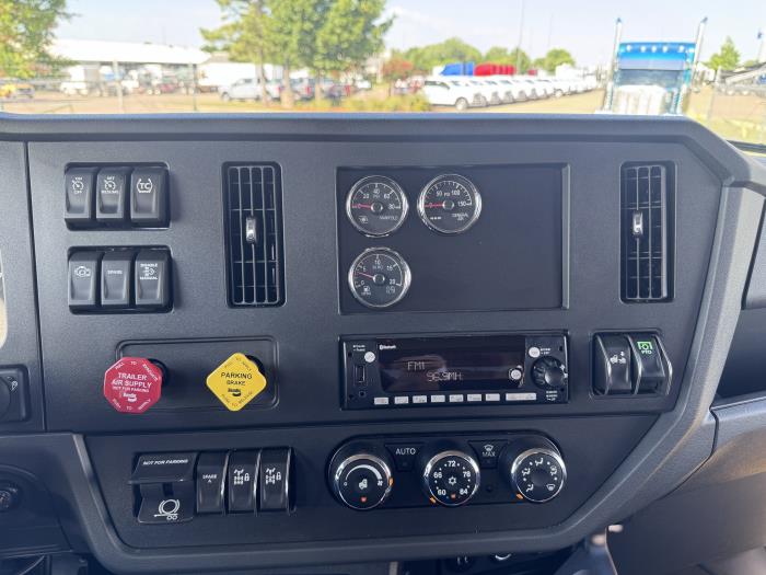 2027 Peterbilt 548-23
