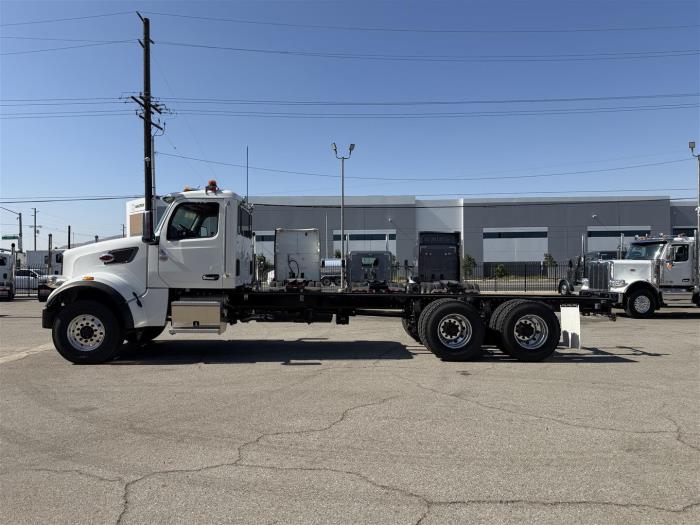 2027 Peterbilt 567-8