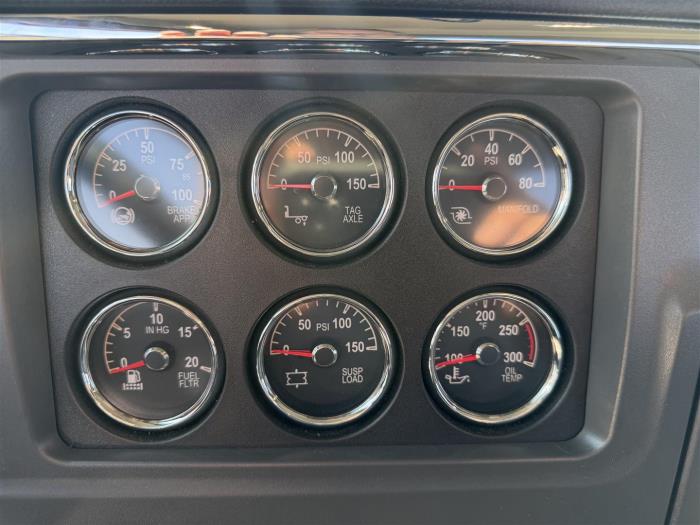 2027 Peterbilt 567-18