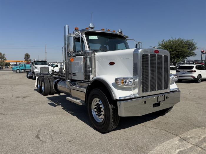 2027 Peterbilt 589-3