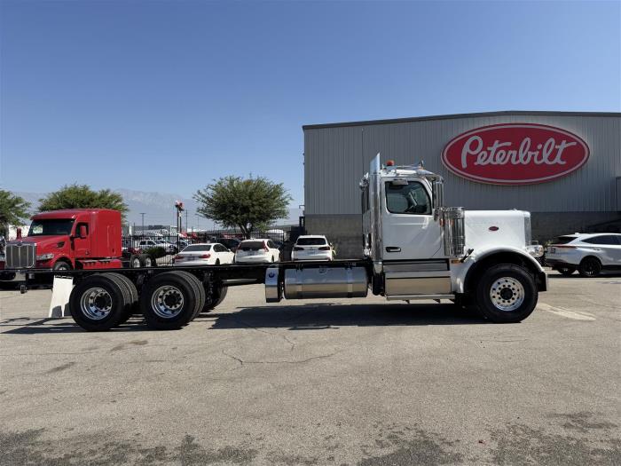 2027 Peterbilt 589-4
