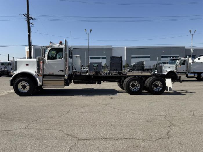 2027 Peterbilt 589-8