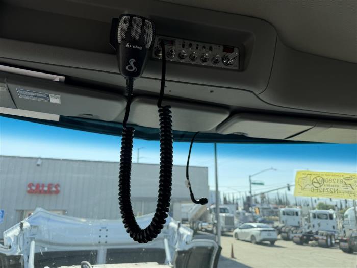 2027 Peterbilt 589-22