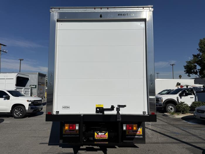 2025 Isuzu NRR-3