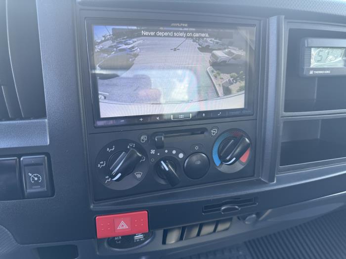 2025 Isuzu NRR-20