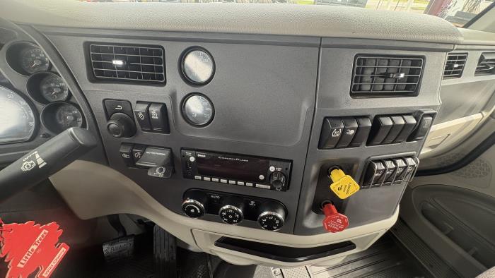 2022 Peterbilt 567-11