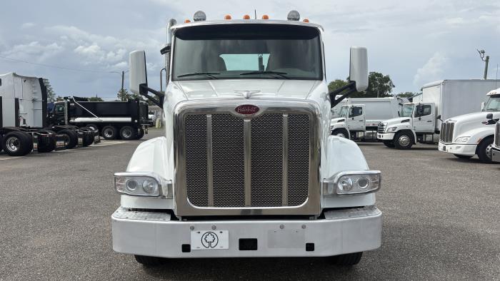 2022 Peterbilt 567-8