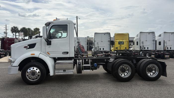 2022 Peterbilt 567-2
