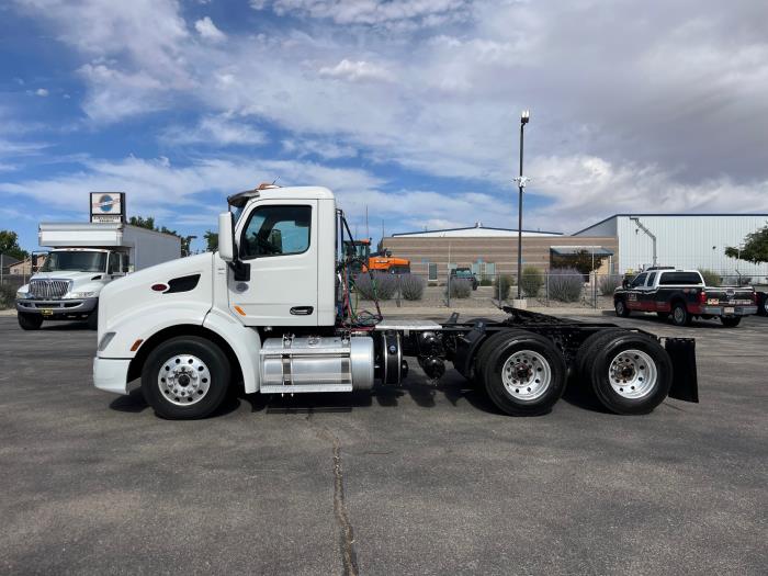 2022 Peterbilt 579-1