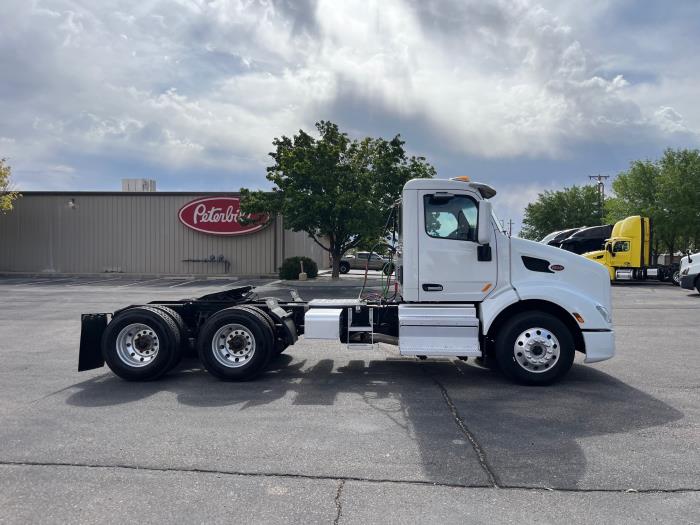 2022 Peterbilt 579-4