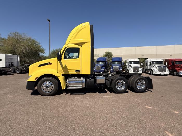 2023 Peterbilt 579-1