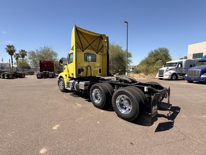 2023 Peterbilt 579-2