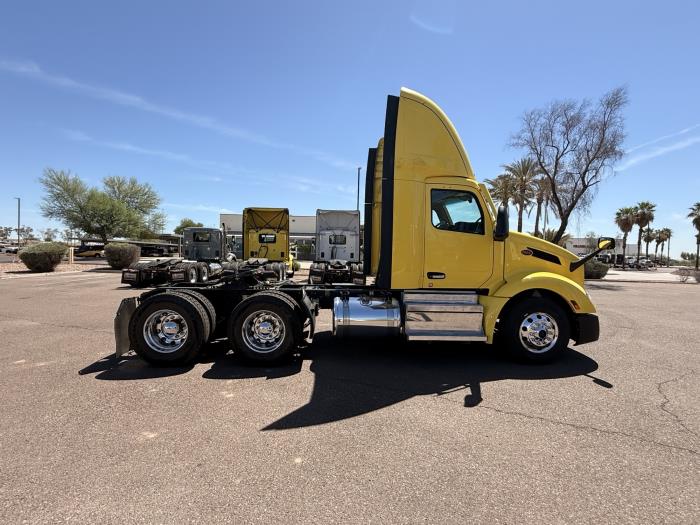 2023 Peterbilt 579-5