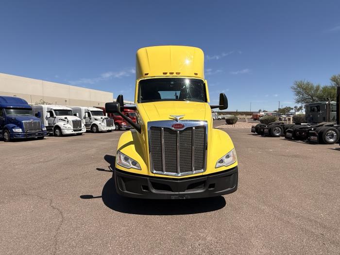 2023 Peterbilt 579-7