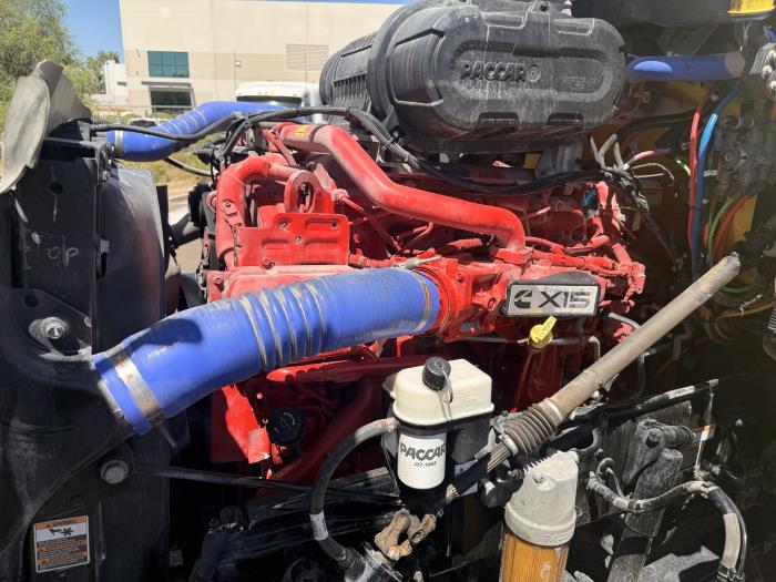 2023 Peterbilt 579-8