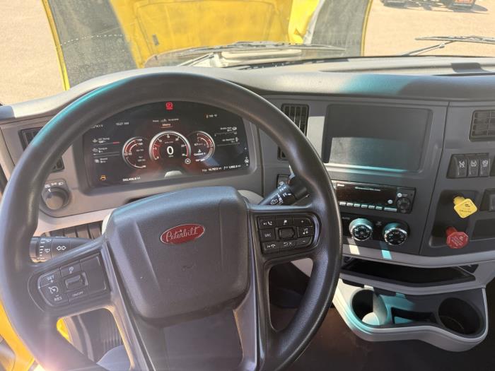 2023 Peterbilt 579-12