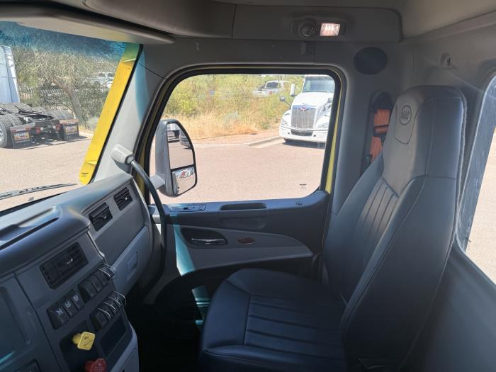 2023 Peterbilt 579-14