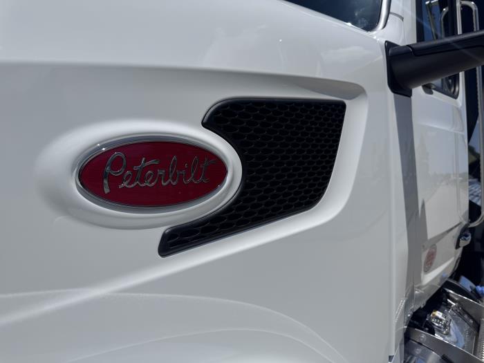 2027 Peterbilt 567-9