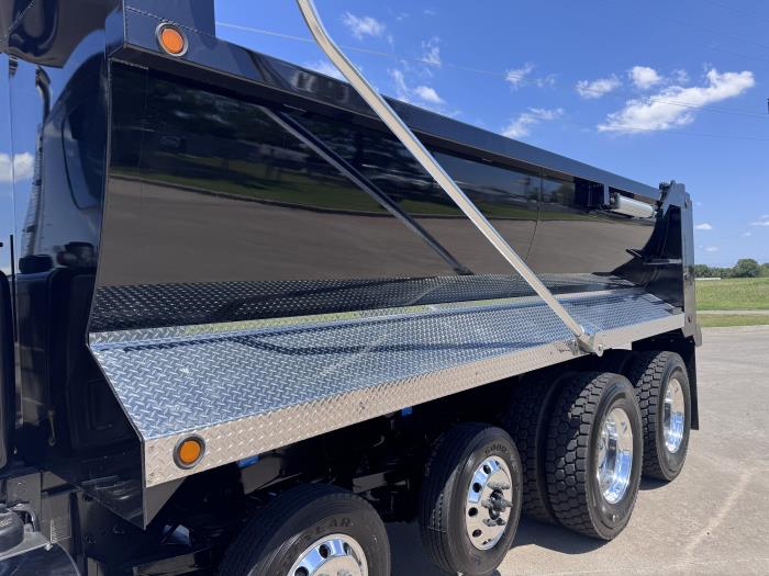 2027 Peterbilt 567-10