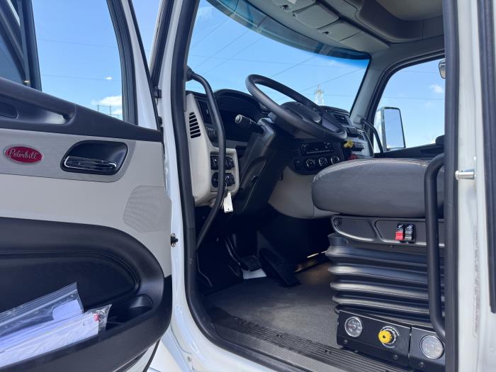 2027 Peterbilt 567-20