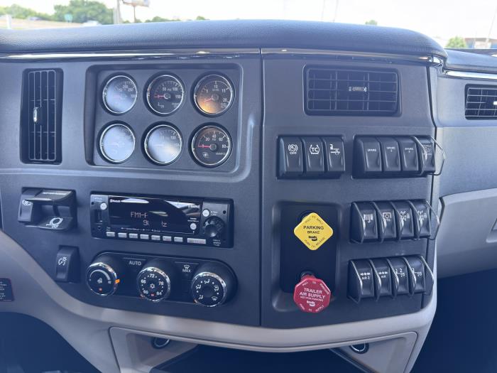 2027 Peterbilt 567-24