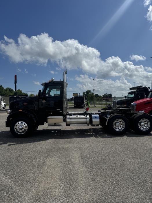 2027 Peterbilt 567-3