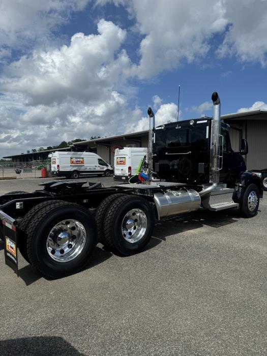 2027 Peterbilt 567-7