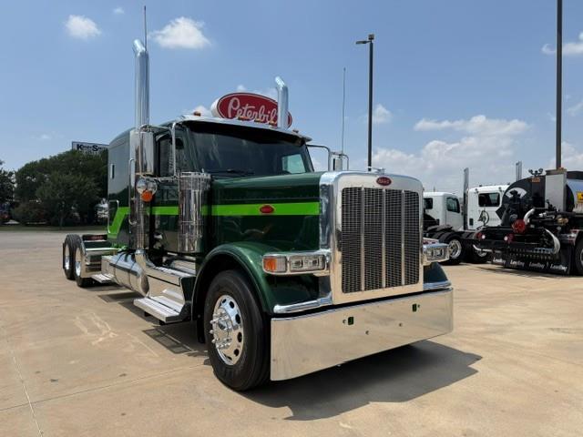 2027 Peterbilt 589-33