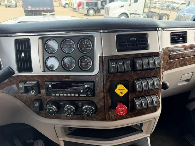2027 Peterbilt 589-55