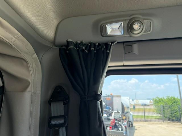 2027 Peterbilt 589-78