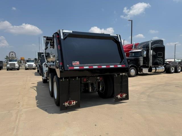 2027 Peterbilt 548-5