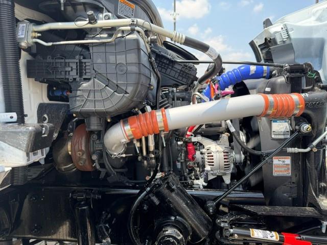 2027 Peterbilt 548-16