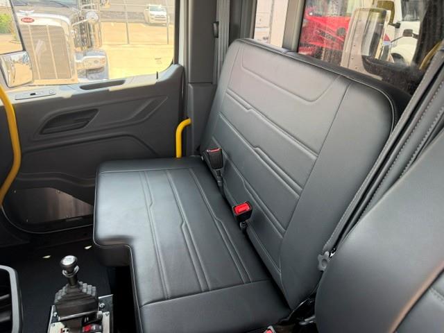 2027 Peterbilt 548-25