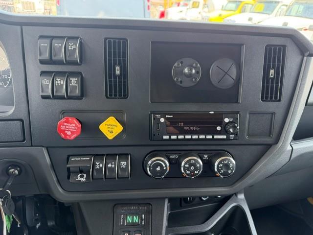 2027 Peterbilt 548-34