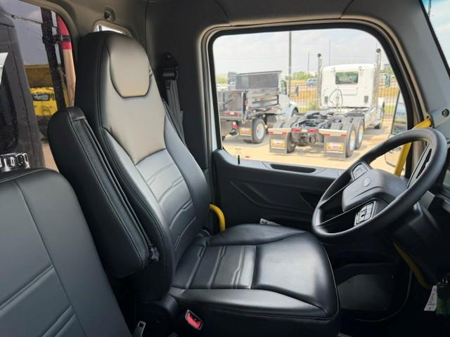 2027 Peterbilt 548-40