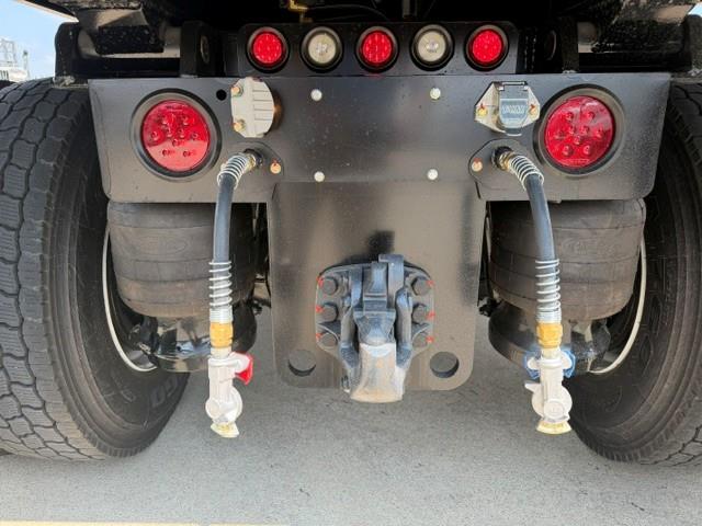 2027 Peterbilt 548-19