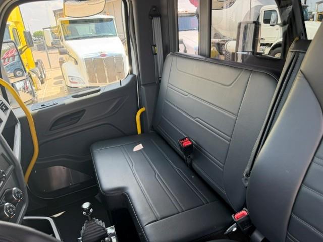 2027 Peterbilt 548-27