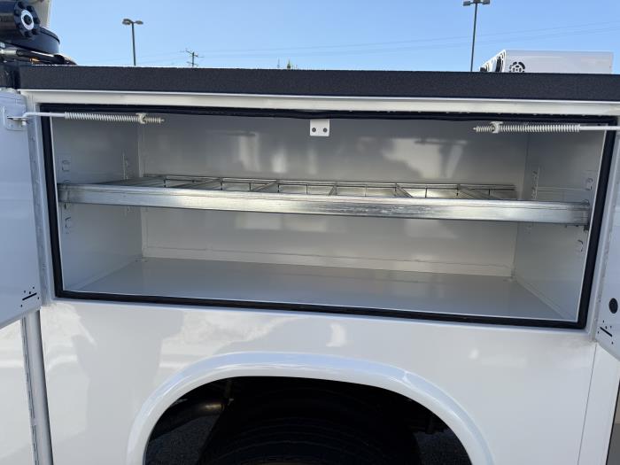 2026 Ford F-550-23