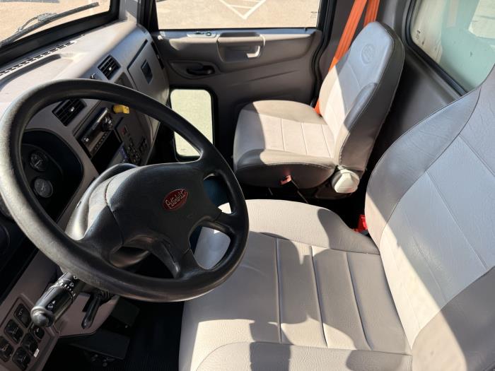 2020 Peterbilt 337-9