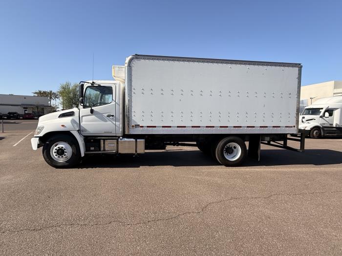 2018 Hino 268A-1