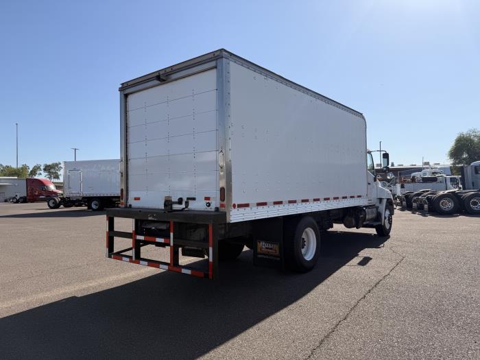 2018 Hino 268A-5