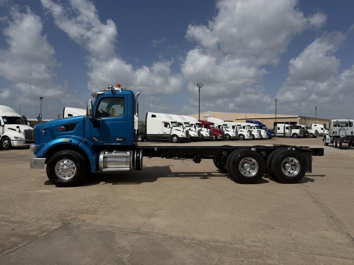 2020 Peterbilt 567-1