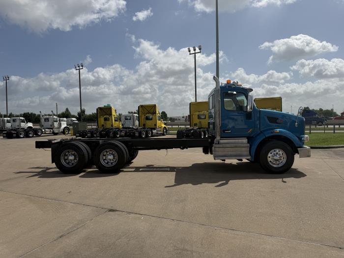 2020 Peterbilt 567-5