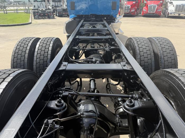 2020 Peterbilt 567-12