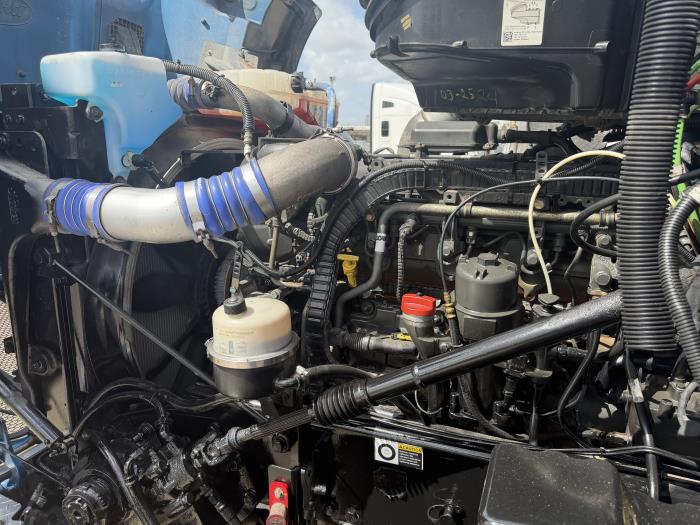2020 Peterbilt 567-15