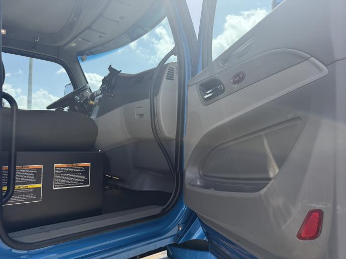 2020 Peterbilt 567-20
