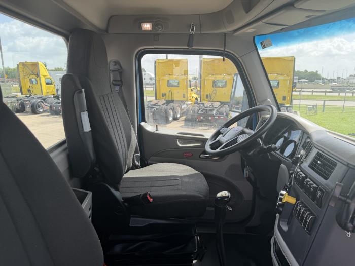 2020 Peterbilt 567-21