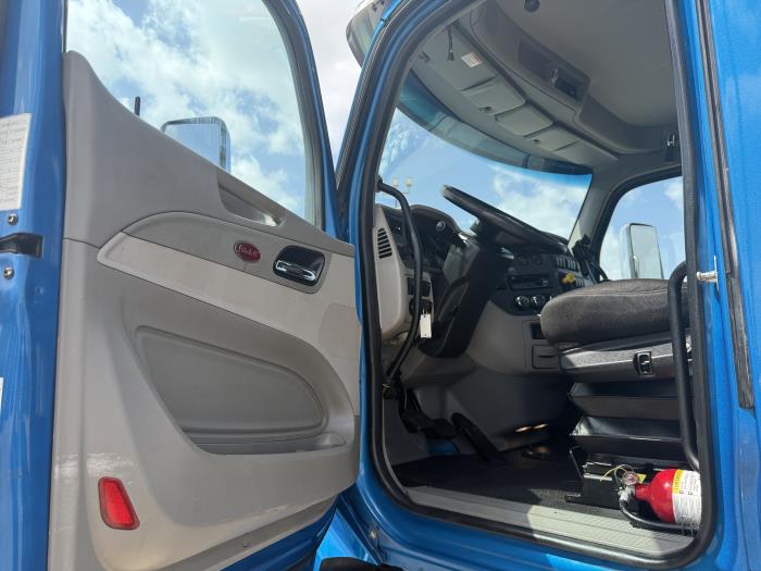 2020 Peterbilt 567-22